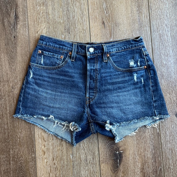 NWOT Levi's Blue Jean Shorts Distressed Cut-Offs - Picture 1 of 4